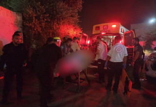 זירת הרצח בלוד, הקורבן ה-124 מתחילת השנה (צילום: תיעוד מבצעי מד"א)