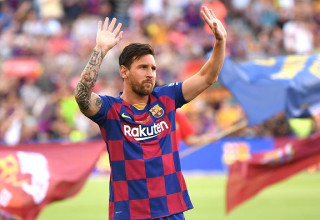 ליאו מסי במדי ברצלונה (צילום: David Ramos/Getty Images)