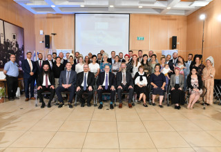 השליחים החדשים ביחד עם הרבנים (צילום: אייל כהן)