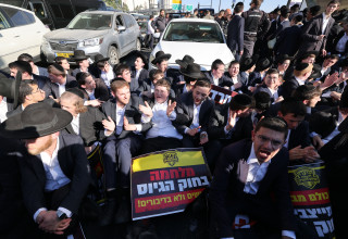 הפגנת חרדים בירושלים (צילום:  מרק ישראל סלם)