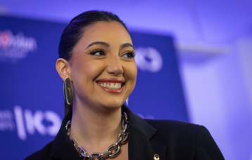 יובל רפאל במסיבת עיתונאים לקראת אירוויזיון 2025 (צילום: יונתן זינדל, פלאש 90)