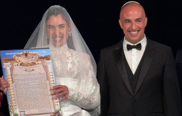 מור ממן ודוד אזולאי מתחת לחופה (צילום: באדיבות איציק אוחנה כיכר השבת)