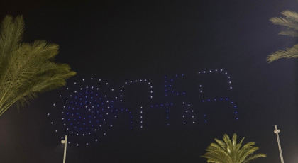 חשיפת תאריך העונה החדשה של האח הגדול במהלך מופע רחפנים (צילום: יחצ)