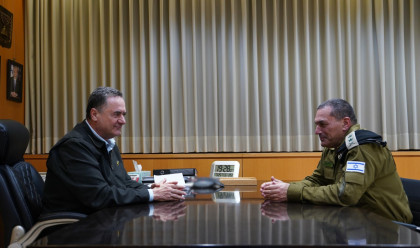 ישראל כ"ץ ואייל זמיר (צילום: אריאל חרמוני משרד הביטחון)