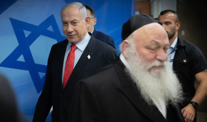 יצחק גולדקנופף ובנימין נתניהו (צילום: חיים גולדברג/פלאש 90)