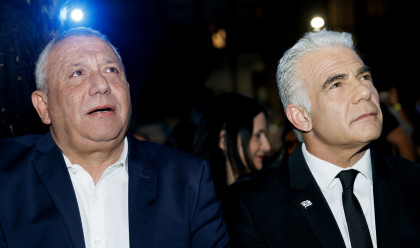 יאיר לפיד, גדי איזנקוט (צילום: משה שי, פלאש 90)