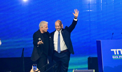 נפתלי בנט ויאיר לפיד (צילום: אבשלום ששוני)