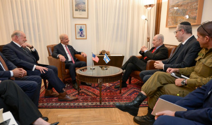נתניהו, מישל עיסא ומייק האקבי (צילום: מעיין טואף לע"מ)