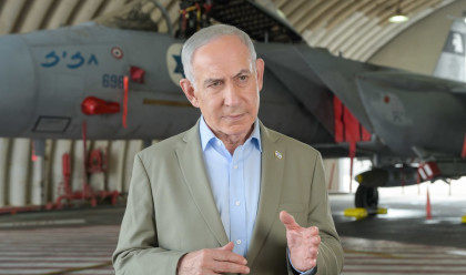 בנימין נתניהו בבסיס חיל האוויר (צילום: מעיין טואף לע"מ)