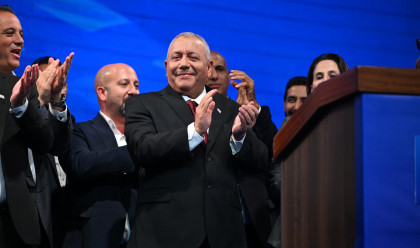 גדי איזנקוט במטה מפלגת "ישר!" (צילום: אבשלום ששוני)