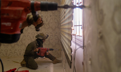 לוחמי צה"ל במהלך הריסת בתי המחבלים (צילום: דובר צה"ל)
