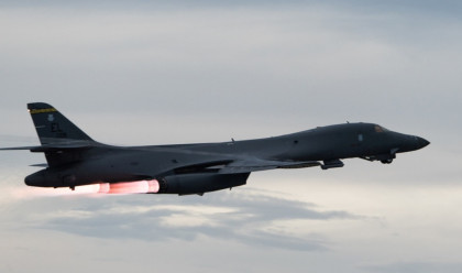 מטוס אמריקאי B-1B (צילום: רויטרס)