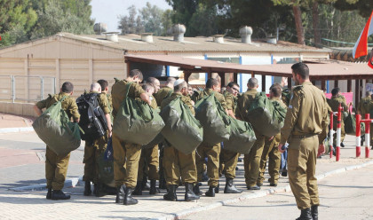 בקו"ם, תל השומר (צילום: אלי דסה)