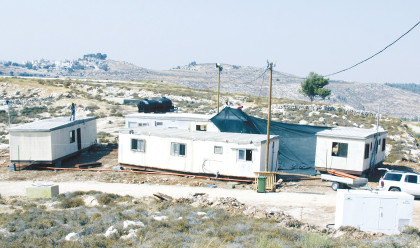 מאחז בלתי חוקי ביהודה ושומרון, מאחז בשטחים (צילום: גרשון אלינסון, פלאש 90)