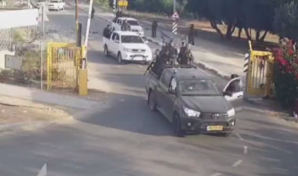 חדירת מחבלי חמאס לקיבוץ רעים (צילום: צילום מסך)