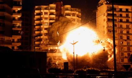 תקיפה בביירות (צילום: REUTERS/Adnan Abidi)