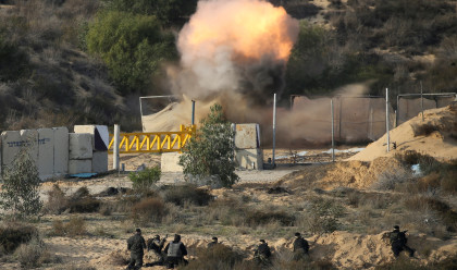 תרגיל של חמאס  (צילום: REUTERS/Ibraheem Abu Mustafa)
