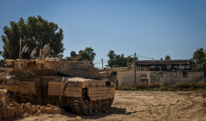 טנק מחוץ למוצב נחל עוז (צילום: חיים גולדברג/פלאש 90)