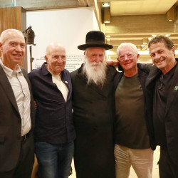 אודי אנג'ל, רוני פוקס, דוד גרוסמן, יוחנן צנגן ויואב גלנט (צילום: ענבל מרמרי)