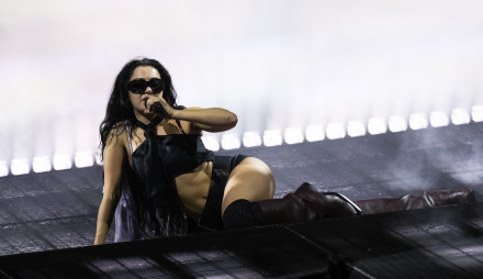 Charli XCX (צילום:  Harry Durrant/Getty Images)