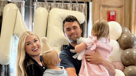 צ'ארלי קירק ומשפחתו (צילום: רשתות חברתיות, שימוש לפי סעיף 27 א')