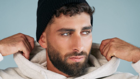 שון יפשין בצילומים ראשונים למותג האופנה טוונטיפורסבן (צילום: עירד נצר)