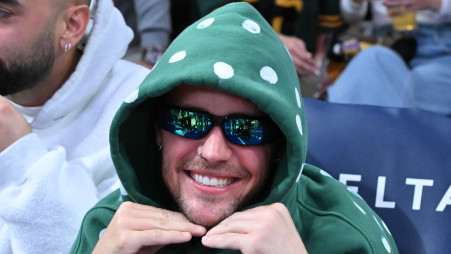 ג'סטין ביבר (צילום: Allen Berezovsky/Getty Images)