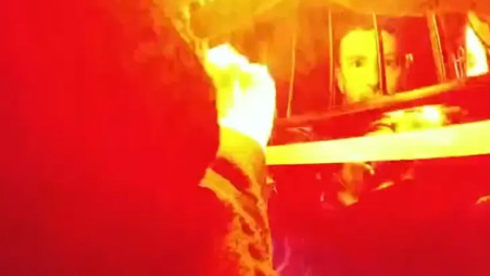 ג'סטין טימברלייק במהלך המעצר  (צילום: צילום מסך)