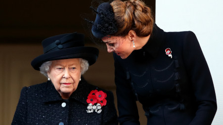 המלכה אליזבת' וקייט מידלטון (צילום:  Max Mumby/Indigo/Getty Images)