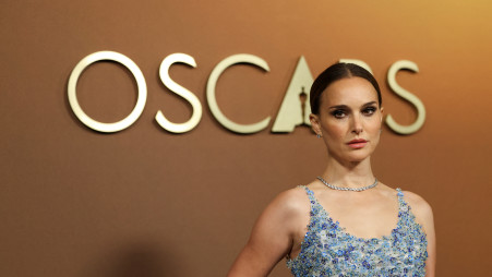 נטלי פורטמן בטקס האוסקר 2026 (צילום: רויטרס)