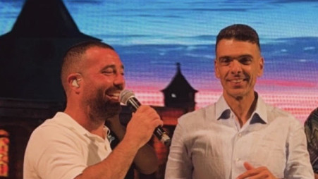 שלום מקנזי ועומר אדם  (צילום: אינסטגרם)