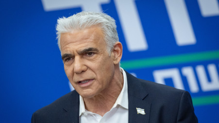 יאיר לפיד (צילום: יונתן זינדל פלאש 90)