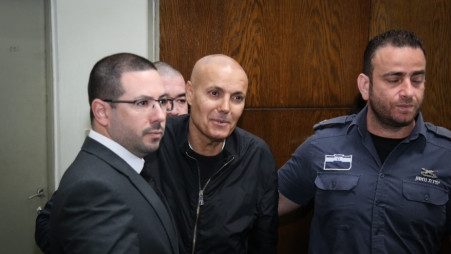 אבנר הררי בבית המשפט (צילום: פלאש 90)