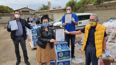 שמעון מזרחי, דורון ג'מצ'י, דורון ארנון ומלכה אור  (צילום: באדיבות מכבי תל אביב)