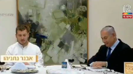 בנימין ואבנר נתניהו במשדר של "קשת" (צילום: צילום מסך: קשת)