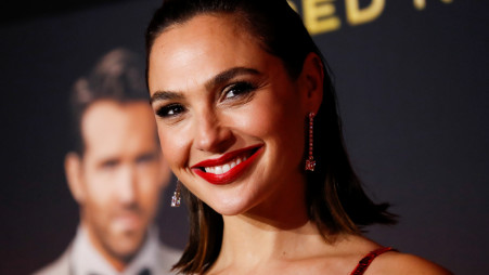 גל גדות (צילום: REUTERS/Mario Anzuoni)