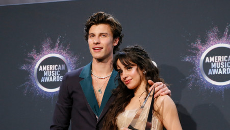 שון מנדס, קמילה קביו (צילום: רויטרס)