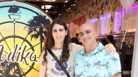 יובל המבולבל ובתו פלג (צילום: אור גפן)