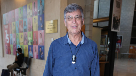 אבשלום קור בפרמיירת "מותו של סוכן" (צילום: אור גפן)