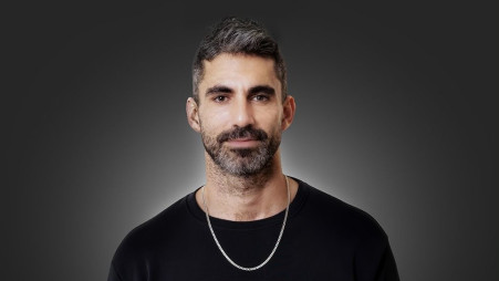 שי בן אמו, הקבוצה (צילום: טל גבעוני)