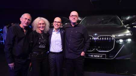 גיל אגמון, שחר שמש, טלי אורן וצביקה אגמון (צילום: רפי דלויה)