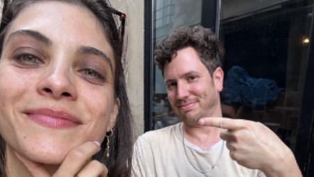 מי-רן מנקס ואסף פורת בהצעת הנישואין (צילום: צילום מסך אינסטגרם)