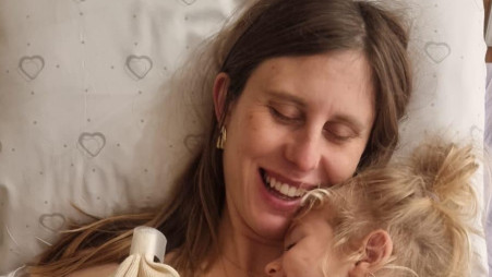 אלינה לוי בחדר הלידה (צילום: מתוך אינסטגרם)