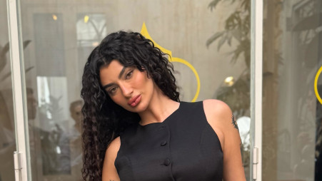 פרידה עוזיאל בצילומים לרנואר (צילום: פז ושובל טוויק)