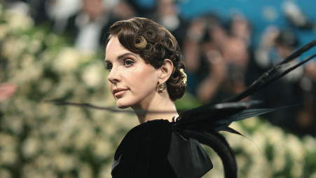 לנה דל ריי (צילום:  Dimitrios Kambouris/Getty Images for The Met Museum/Vogue)