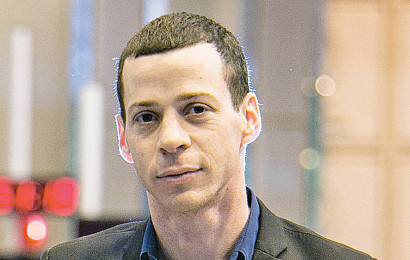 עמית סגל (צילום: נועם מושקוביץ)