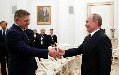 נשיא רוסיה ולדימיר פוטין וראש ממשלת סלובקיה רוברט פיצו (צילום: רויטרס)