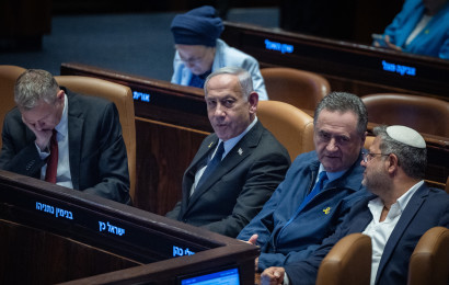 נתניהו ושרי הממשלה במליאה (צילום: יונתן זינדל פלאש 90)