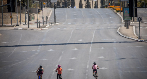 רכיבה על אופניים ביום כיפור בירושלים (צילום: יונתן זינדל, פלאש 90)
