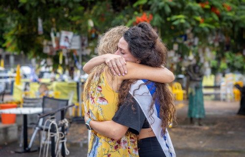 התרגשות לאחר אישור עסקת החטופים (צילום: מרים אלסטר, פלאש 90)